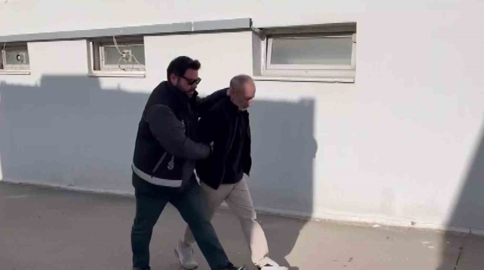 adanada 82 bin paket kacak sigara ele gecirildi 2 QW32rtfi