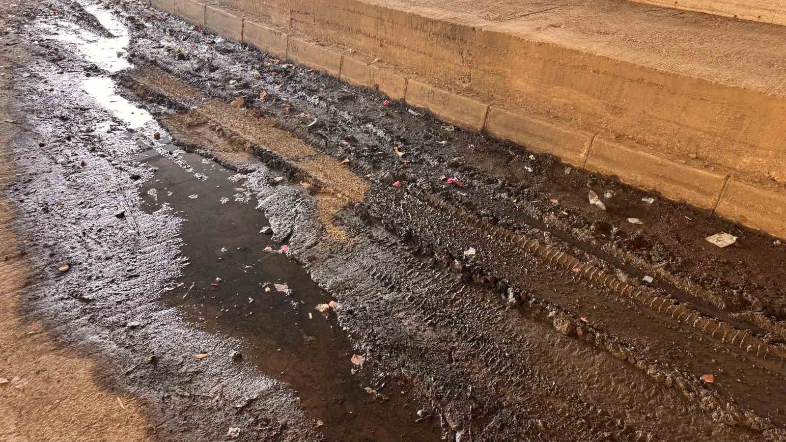Adana’da bakımsız alt geçit vatandaşları isyan ettirdi: "Geçmeye korkuyoruz" 7 adanada bakimsiz alt gecit vatandaslari isyan ettirdi gecmeye korkuyoruz 3 XDN21RXC