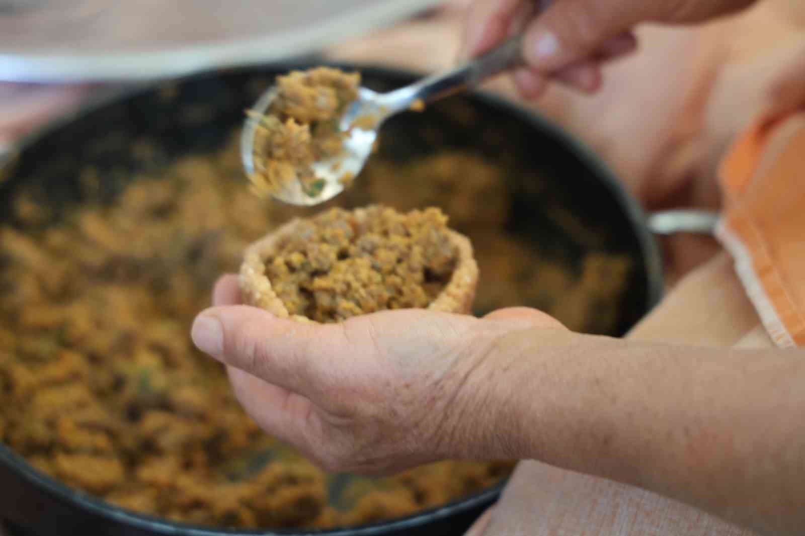 adanada bayram sofralarinin vazgecilmezi icli kofte mesaisi basladi 1 cegwXl1f