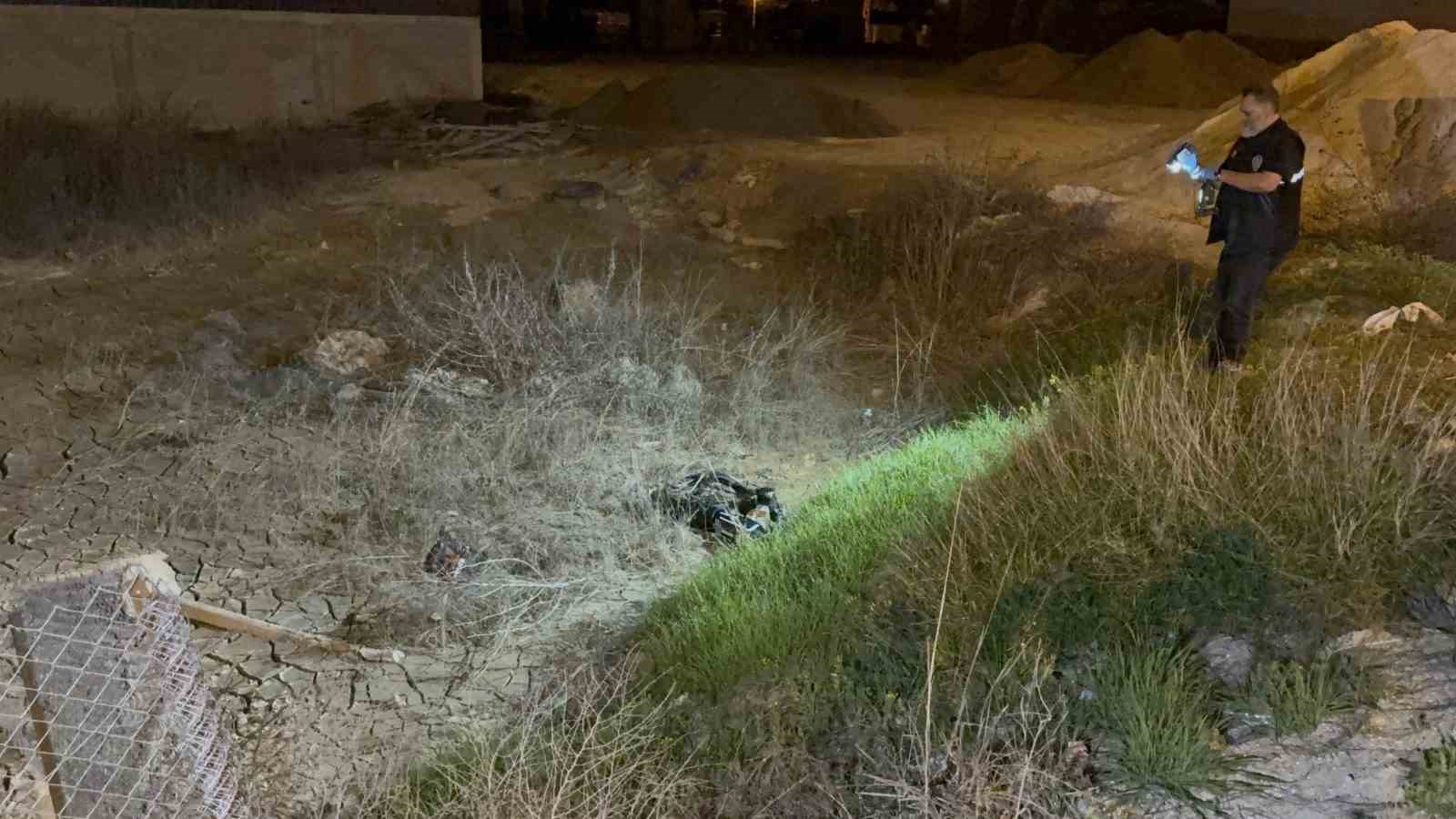 Adana’da belediye otobüsüyle çarpışan motosiklet sürücüsü genç, hayatını kaybetti 7 adanada belediye otobusuyle carpisan motosiklet surucusu genc hayatini kaybetti 3 COVhUD8m