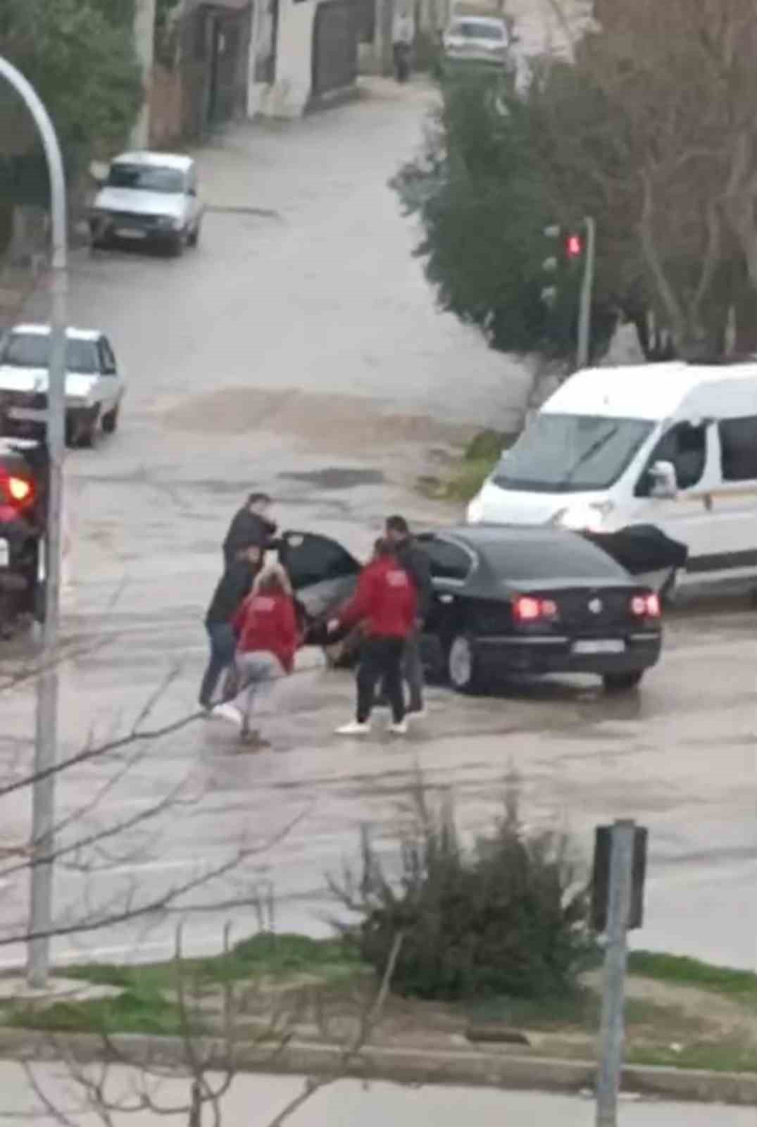 adanada bir kadinin karistigi sopali kavga goruntulendi 0 pQ3DXISC