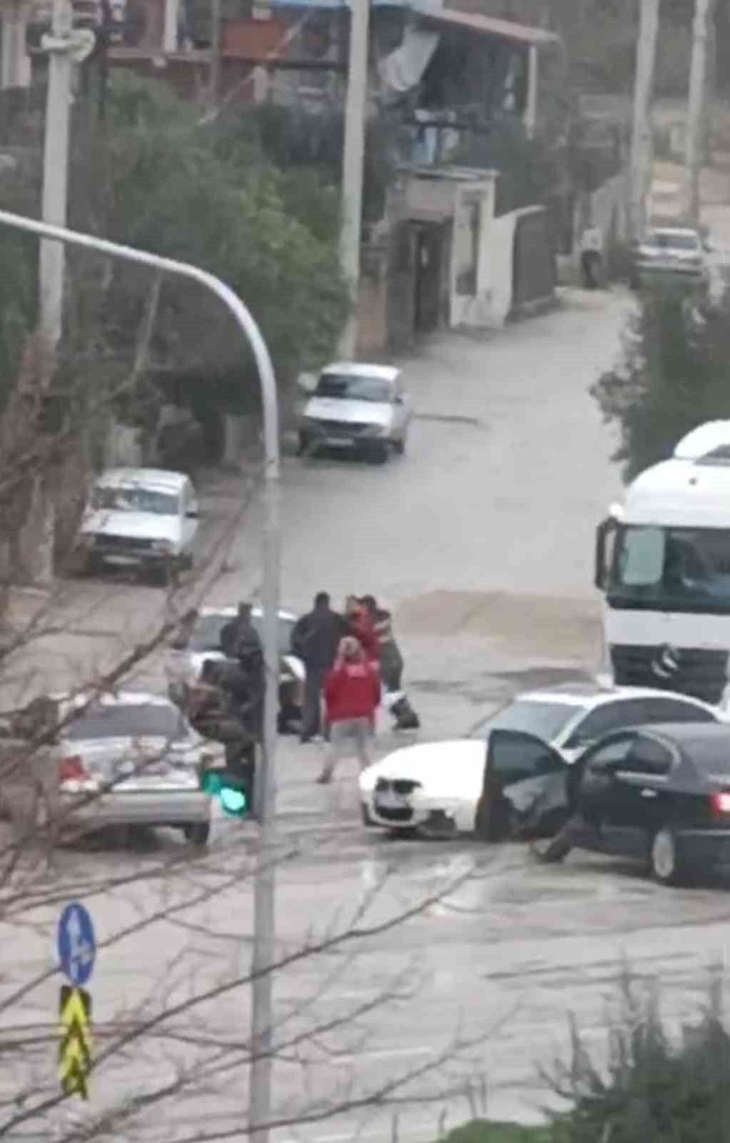 adanada bir kadinin karistigi sopali kavga goruntulendi 2 CYP3GV8G