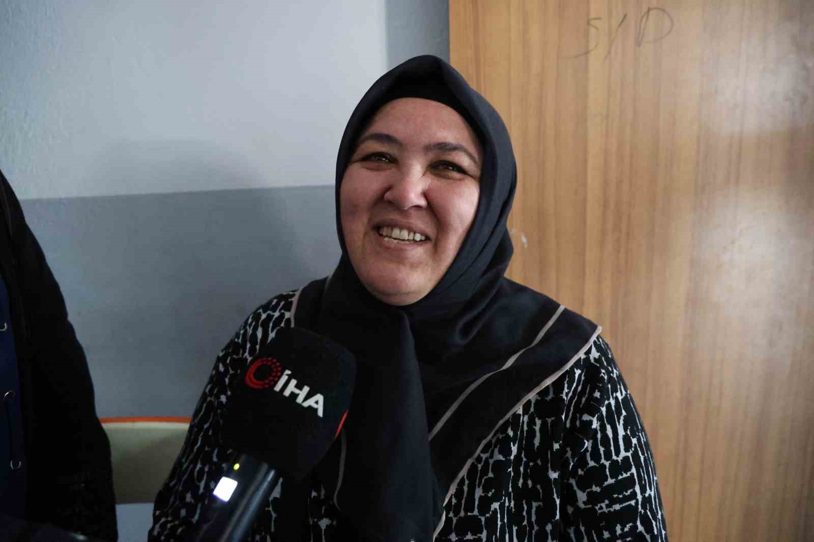 Adana’da bir mahallede seçim heyecanı 10 adanada bir mahallede secim heyecani 6 v9Jp9XFE