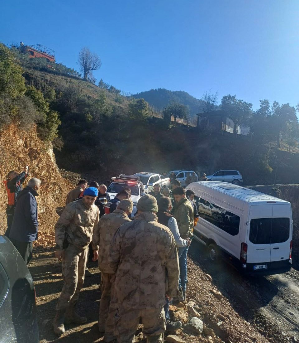 adanada bulunan kayip cocuk geceyi magarada gecirmis 2 PnaR5kIy