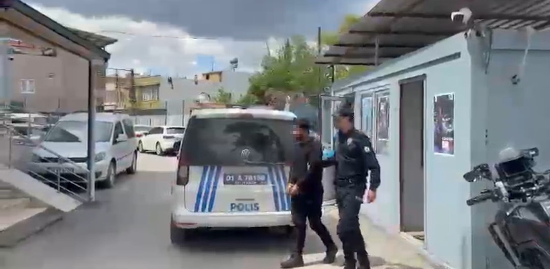 adanada cesitli suclardan aranan 5 hukumlu yakalandi 0 Llc5D2fq