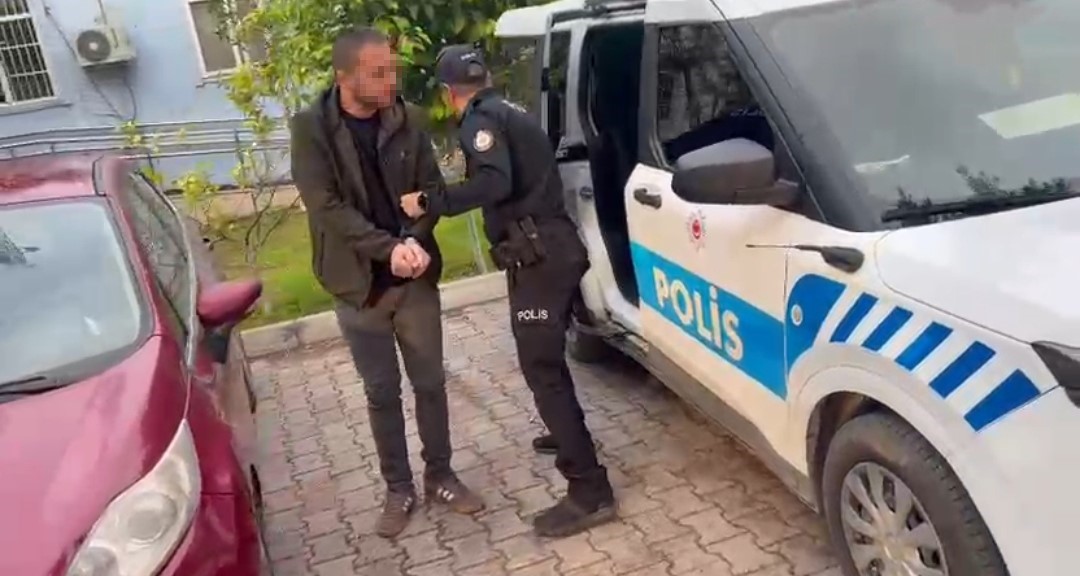 adanada cesitli suclardan aranan 5 hukumlu yakalandi 1 1qkFBf31