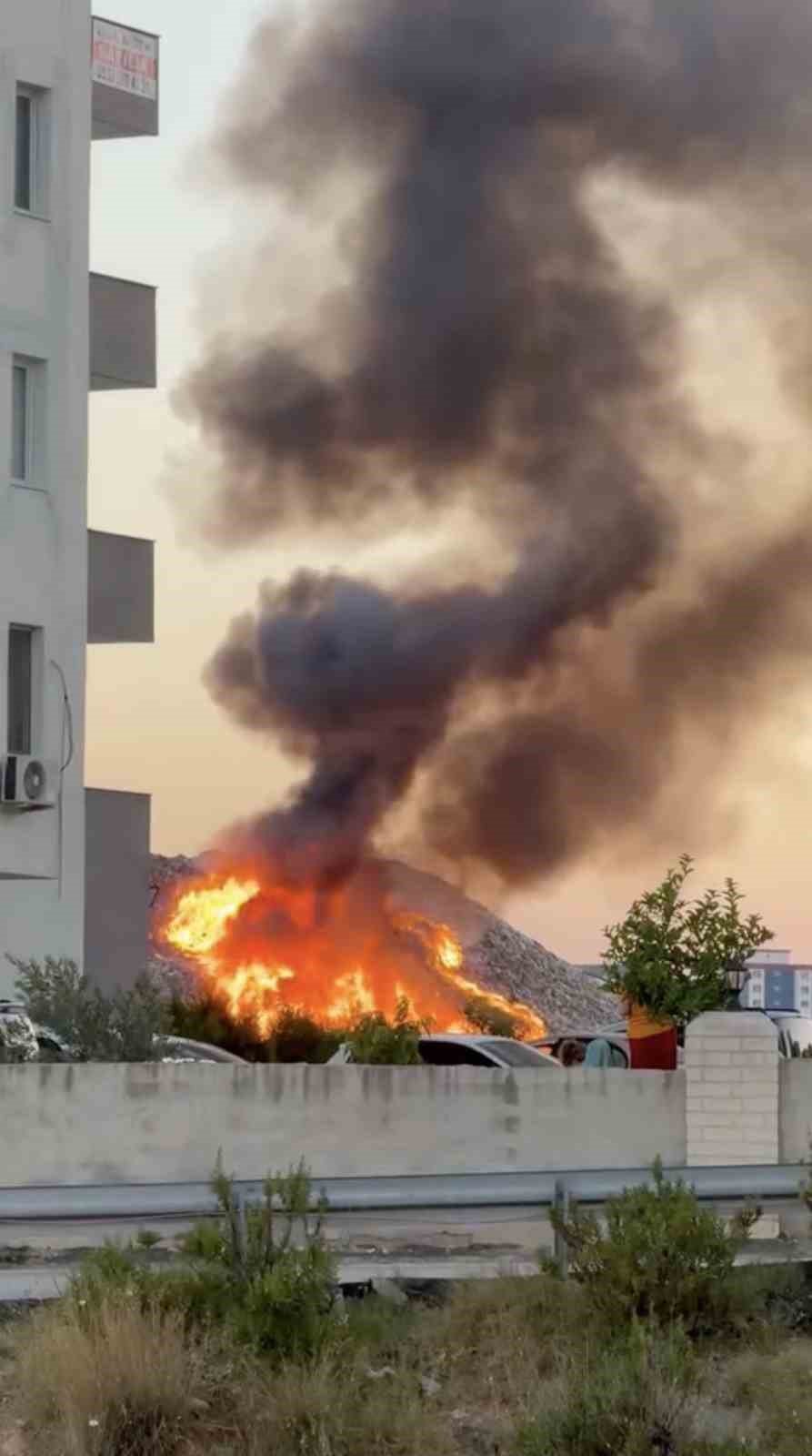 Adana’da çöp sorunu vatandaşı canından bezdirdi 8 adanada cop sorunu vatandasi canindan bezdirdi 4 YSbnSh7z