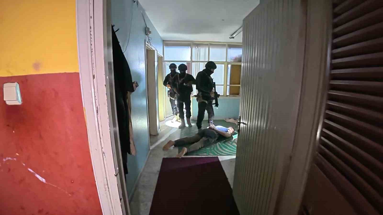 adanada deasin uyuyan hucresine operasyon 12 gozalti 2 Oegpj3tl
