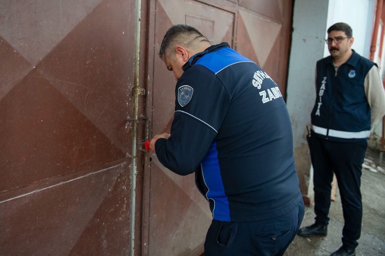adanada depoda kokmus 25 kasa tavuk ele gecirildi 1 f4U4eTg6