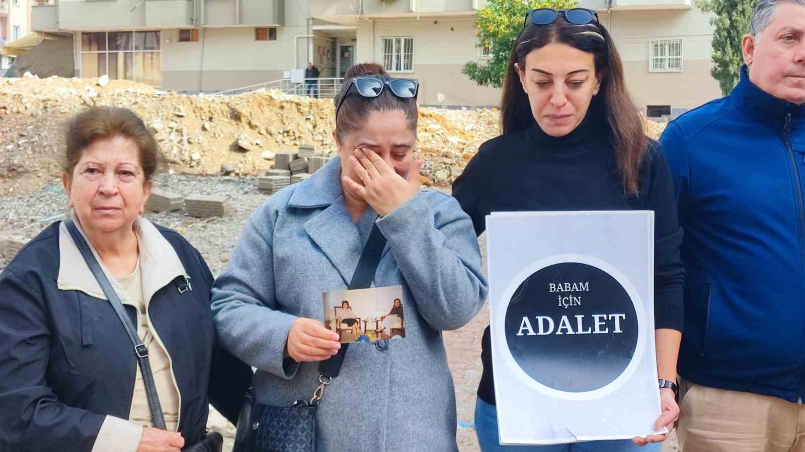 Adana’da depremde 96 kişinin hayatını kaybettiği apartmanın yerinde gözyaşlarına boğuldular 8 adanada depremde 96 kisinin hayatini kaybettigi apartmanin yerinde gozyaslarina boguldular 4