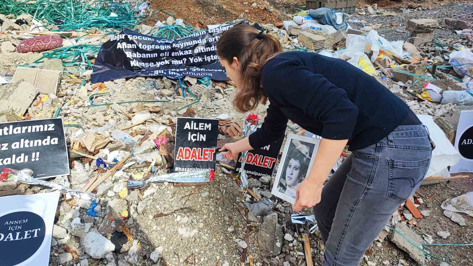 Adana’da depremde 96 kişinin hayatını kaybettiği apartmanın yerinde gözyaşlarına boğuldular 10 adanada depremde 96 kisinin hayatini kaybettigi apartmanin yerinde gozyaslarina boguldular 6 g4PcgpDQ