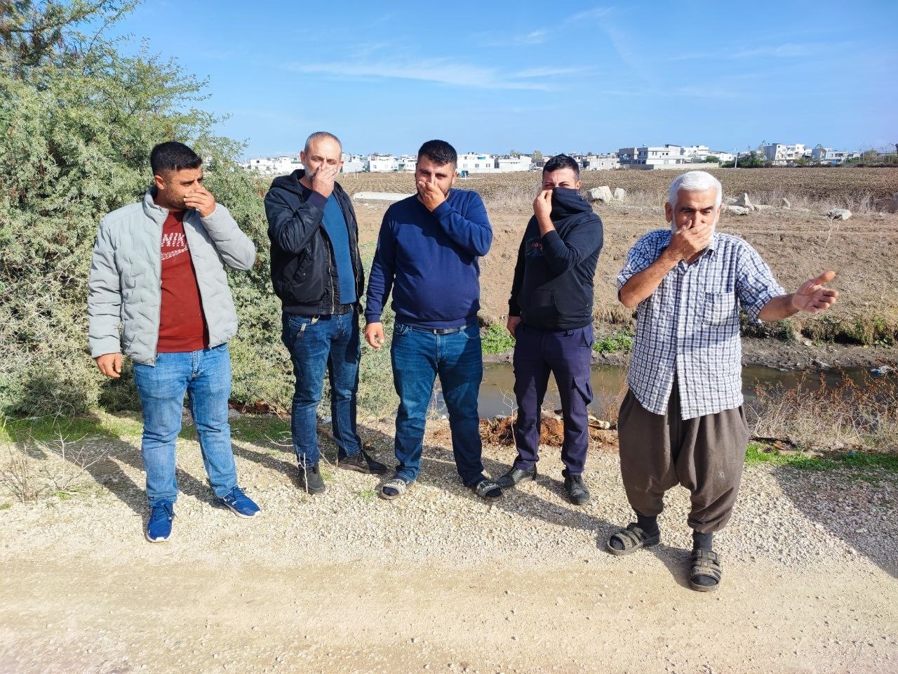 adanada dere yatagina yine at ve esek kalintilari atildi mahalle sakinleri tepki gosterdi 0