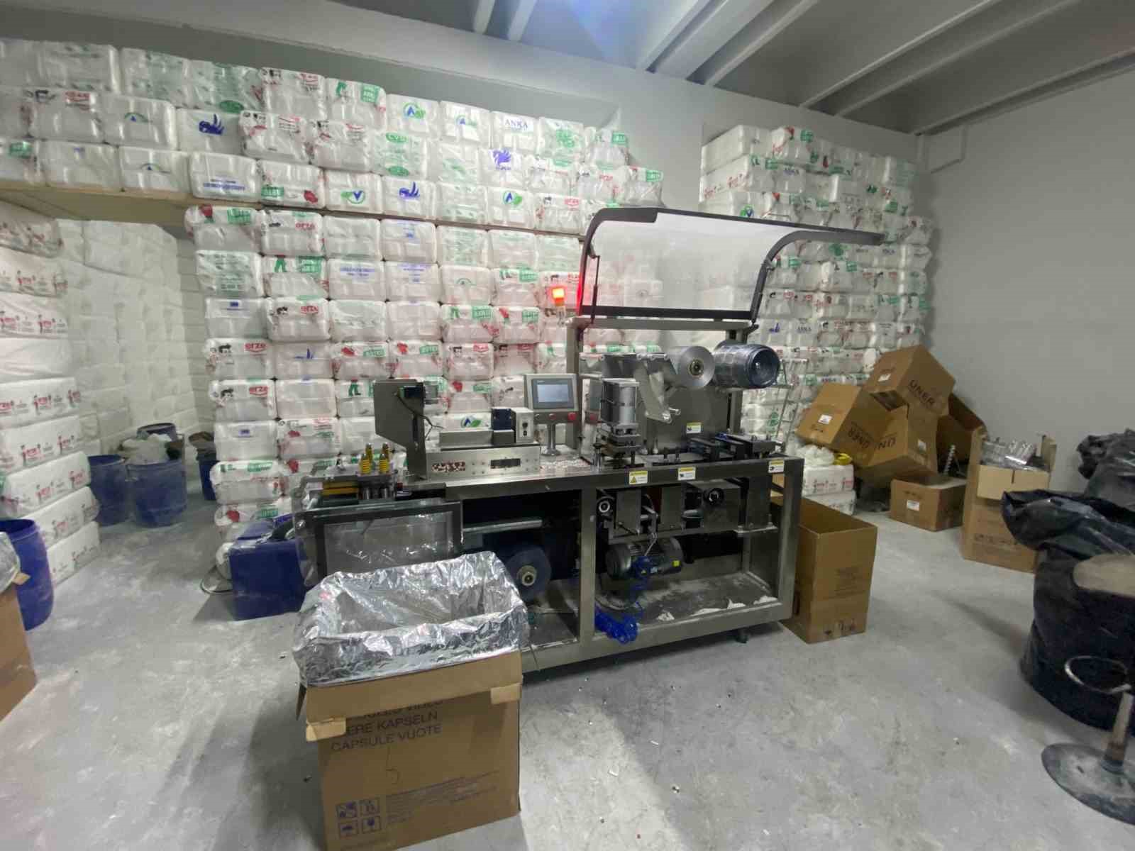 adanada dev operasyon 4 milyon uyusturucu hap ile 3 ton 994 kilogram etken madde W2fPTyvH