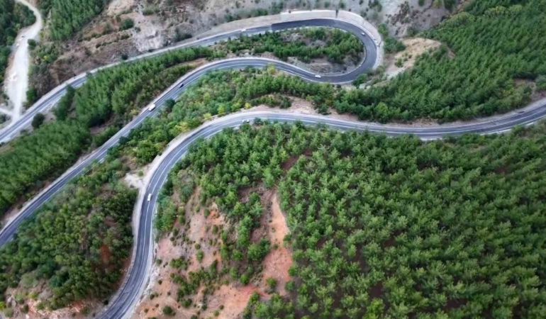 adanada-dokuzdolambac-virajlari-manzarasiyla-mest-etti-YbB3Umip.jpg