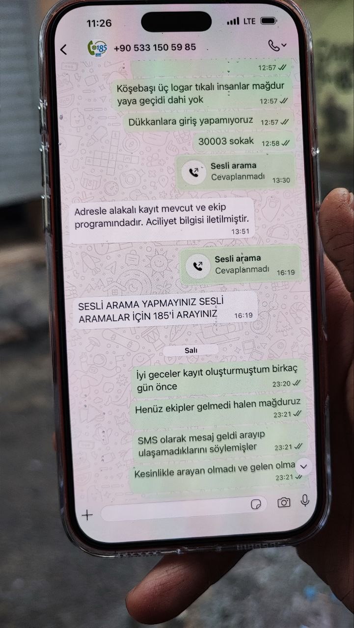 adanada esnaf kanalizasyon sorununun bir turlu cozulmemesine tepkili 4 vylALXED