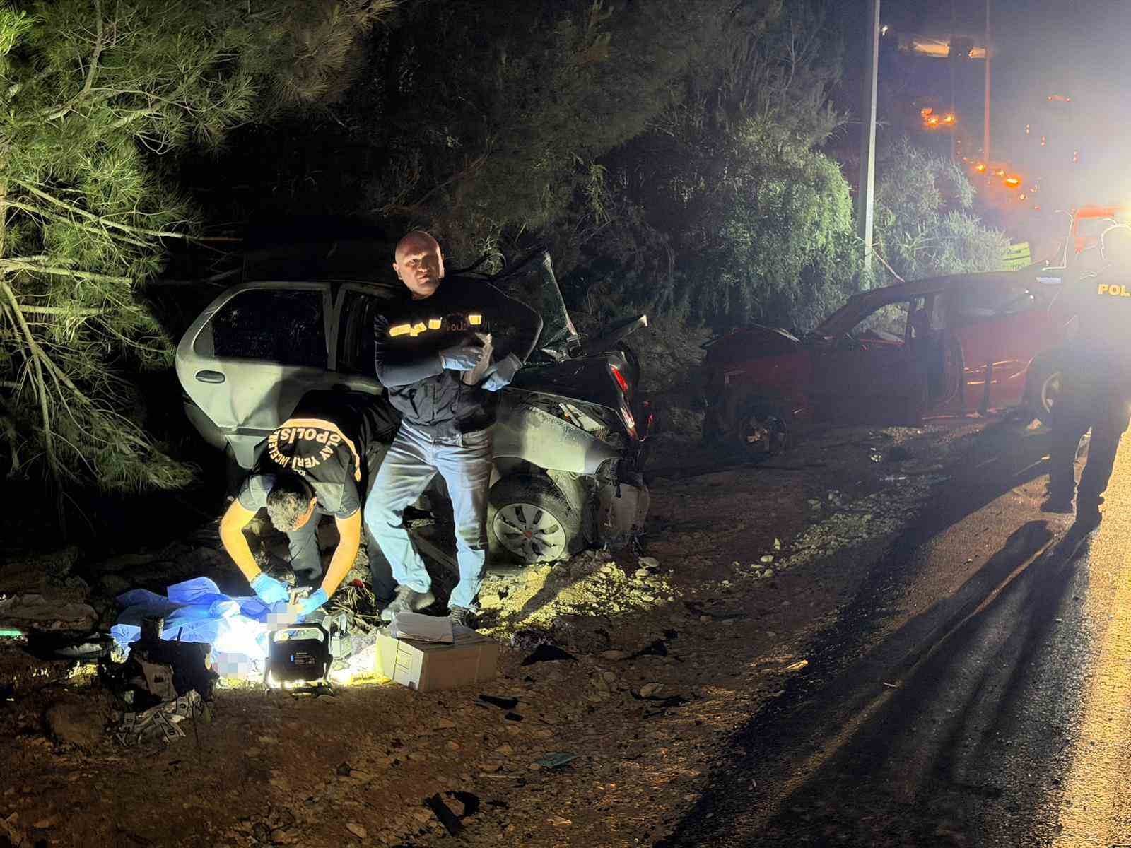 Adana’da feci kaza: Karı koca öldü, 4 yaşındaki çocukları yaralandı 8 adanada feci kaza kari koca oldu 4 yasindaki cocuklari yaralandi 4 5bjW6EGR