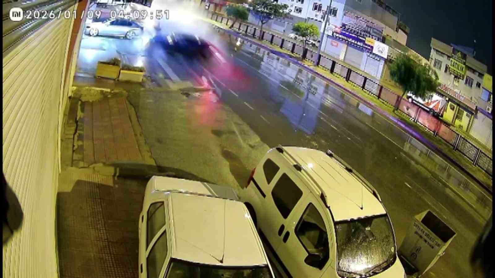 Adana’da feci kaza: O anlar kamerada 5 adanada feci kaza o anlar kamerada 1 vIpfHbSM
