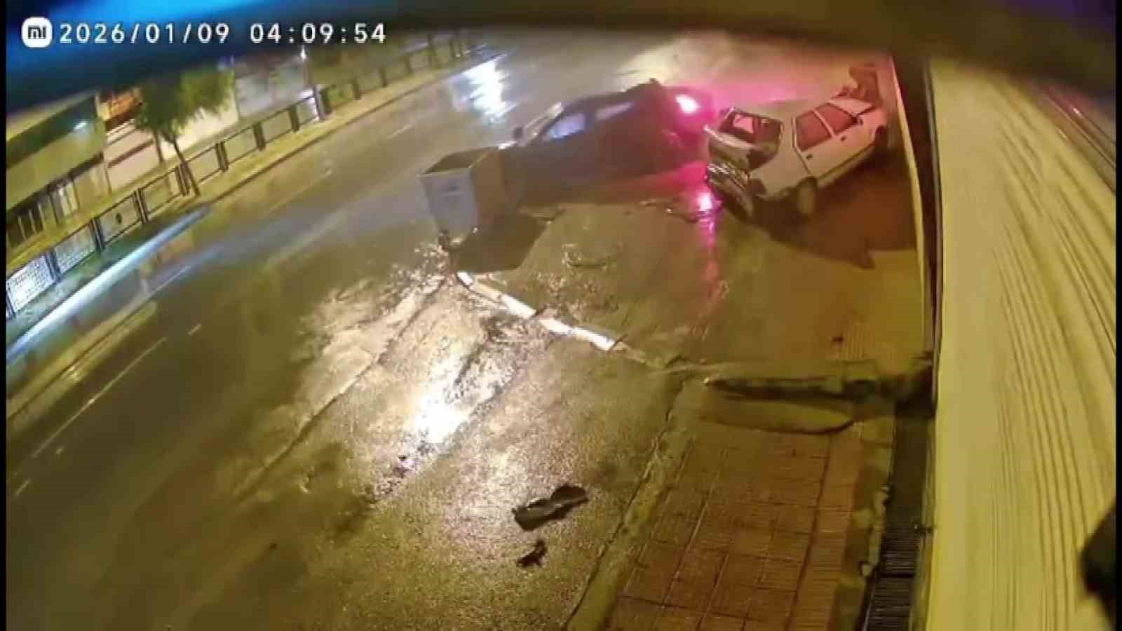Adana’da feci kaza: O anlar kamerada 6 adanada feci kaza o anlar kamerada 2 eDrFNW2D