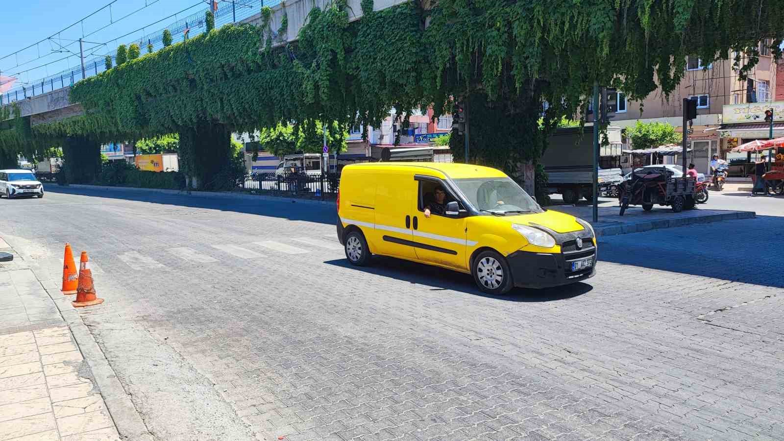 Adana’da feci kaza: Yolun karşısına geçerken iki aracın çarptığı çocuk hayatını kaybetti 7 adanada feci kaza yolun karsisina gecerken iki aracin carptigi cocuk hayatini kaybetti 3 YgZTfRrv