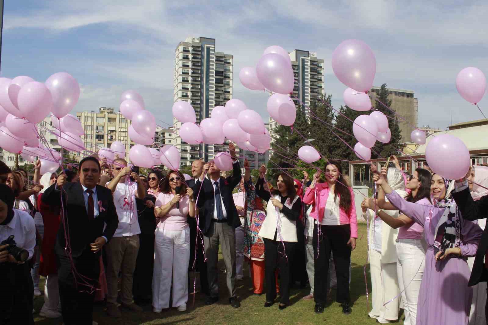 adanada gokyuzune yuzlerce pembe balon birakildi 3 dFZ8w6t5