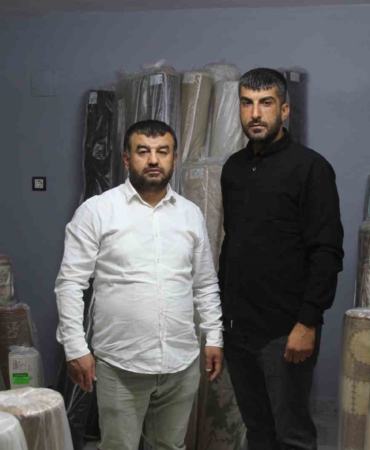 adanada-halidan-servet-cikti-durust-calisandan-ornek-davranis-36xQemfa.jpg