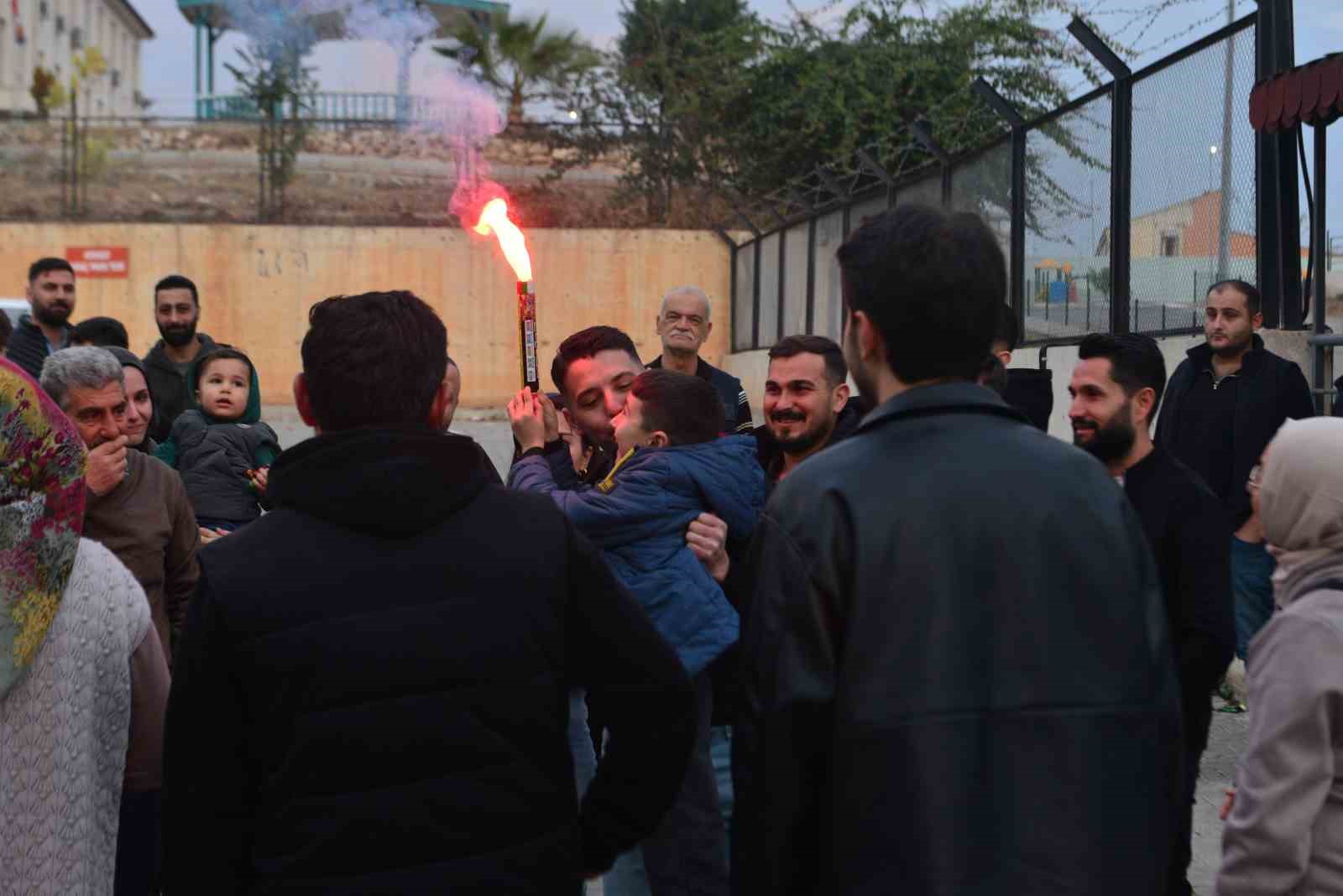 adanada hukumluler tahliye olmaya basladi 4 lqawpHPa