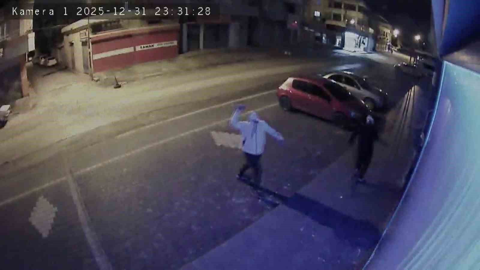 adanada iki kiz kardesin islettigi dugun organizasyon ofisine tasli saldiri 6 sOrBXj7b