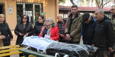adanada-ilginc-hizmet-gelmedi-tepkisi-muhtar-belediyenin-cenazesini-kaldirdi-OtN52dYg.jpg