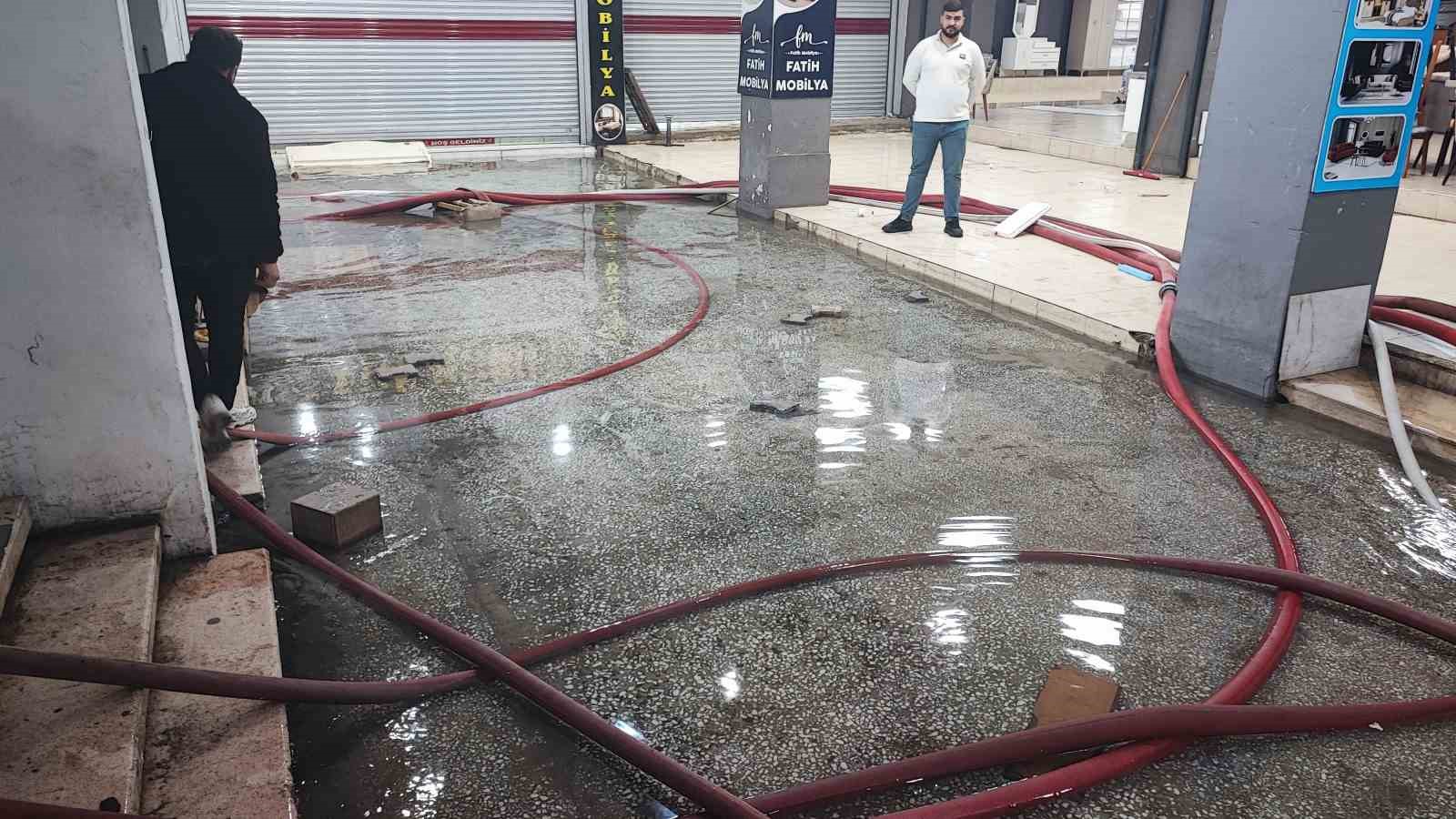 adanada is hanini 27 yildir su basiyor 0 HNKuzrgh