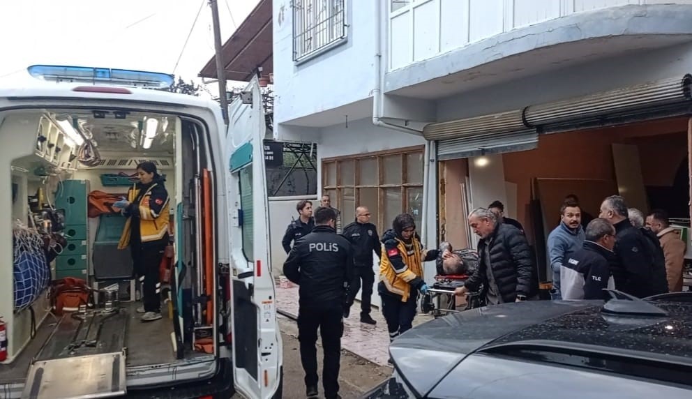 adanada is yerinde silahli kavga 2 yarali 0 Ct6qe4qN