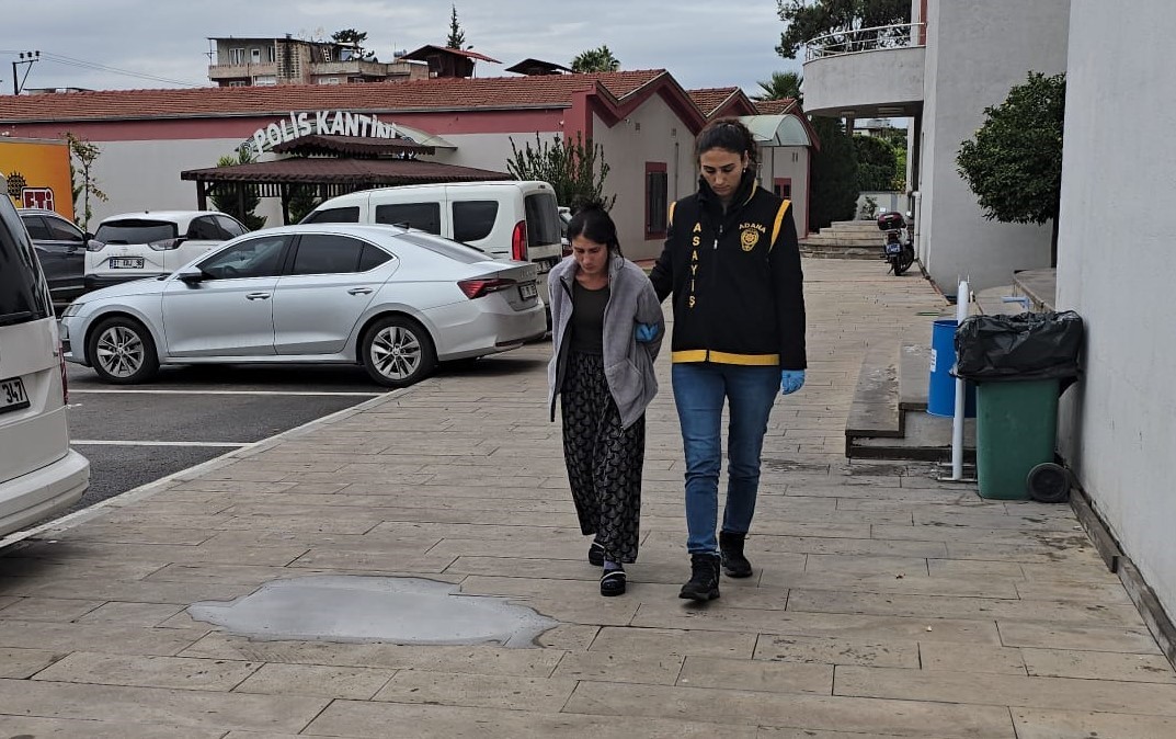adanada kadin hirsizlar 670 bin tllik altin caldi biri yakalanip tutuklandi 2 N6NceG75