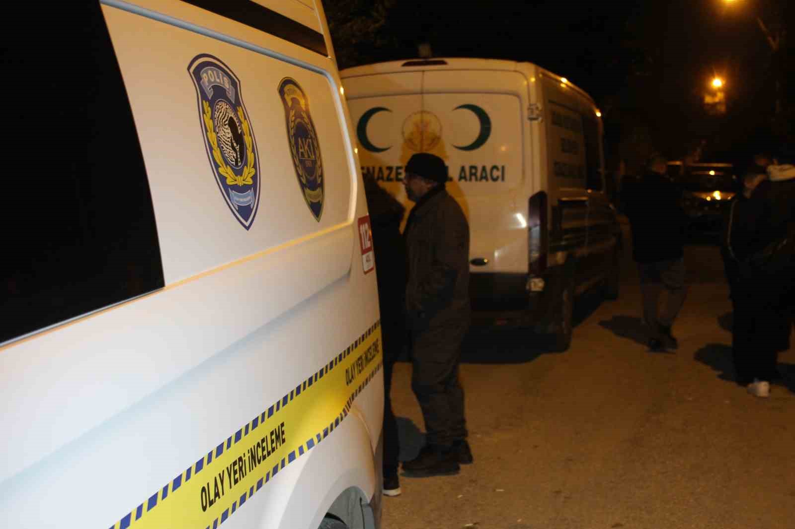 adanada kan donduran olay baba cocuklarini oldurup intihar etti 3 i5BDLM21
