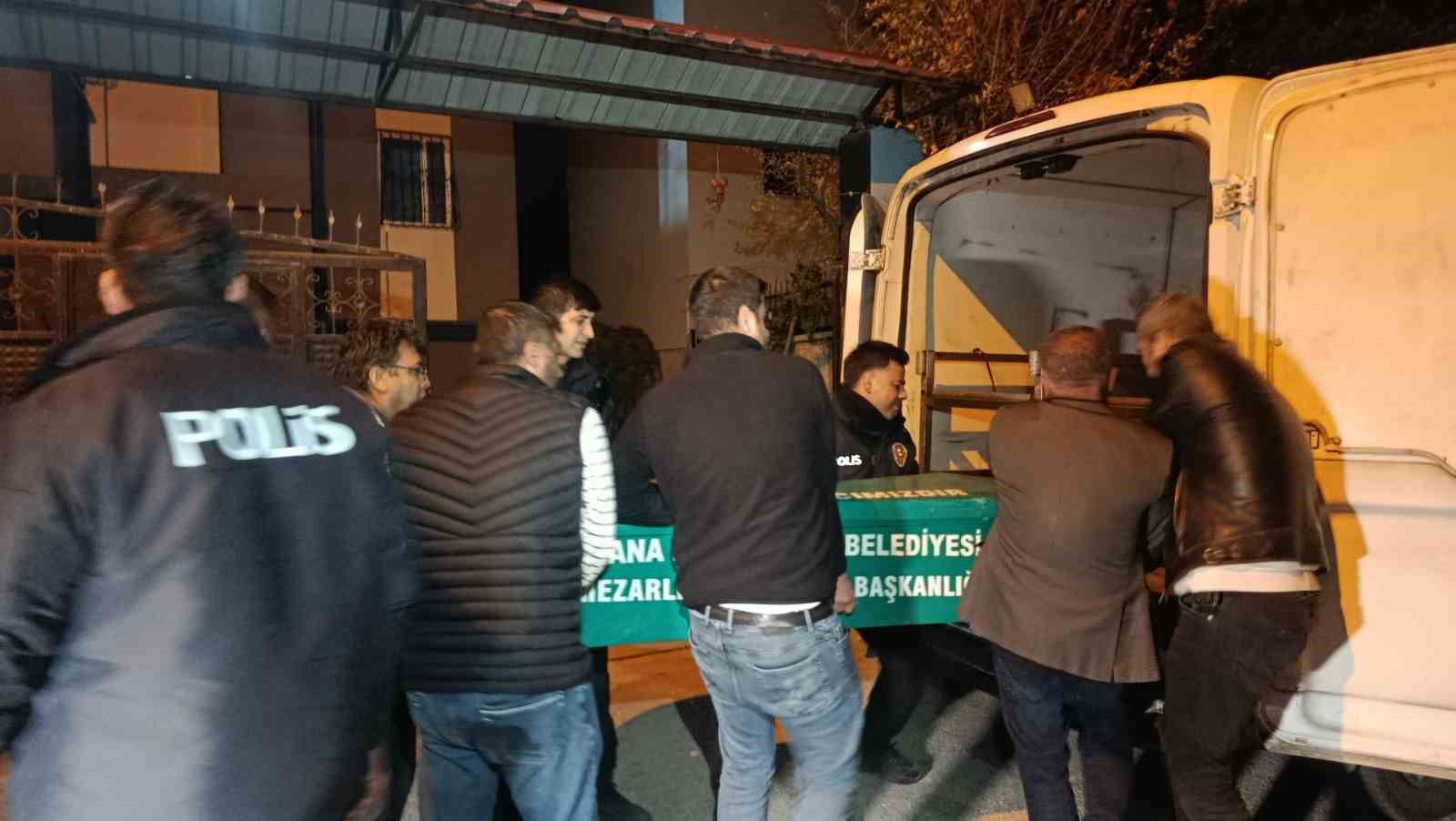 adanada kan donduran olay baba cocuklarini oldurup intihar etti 6 mIZRXdyX