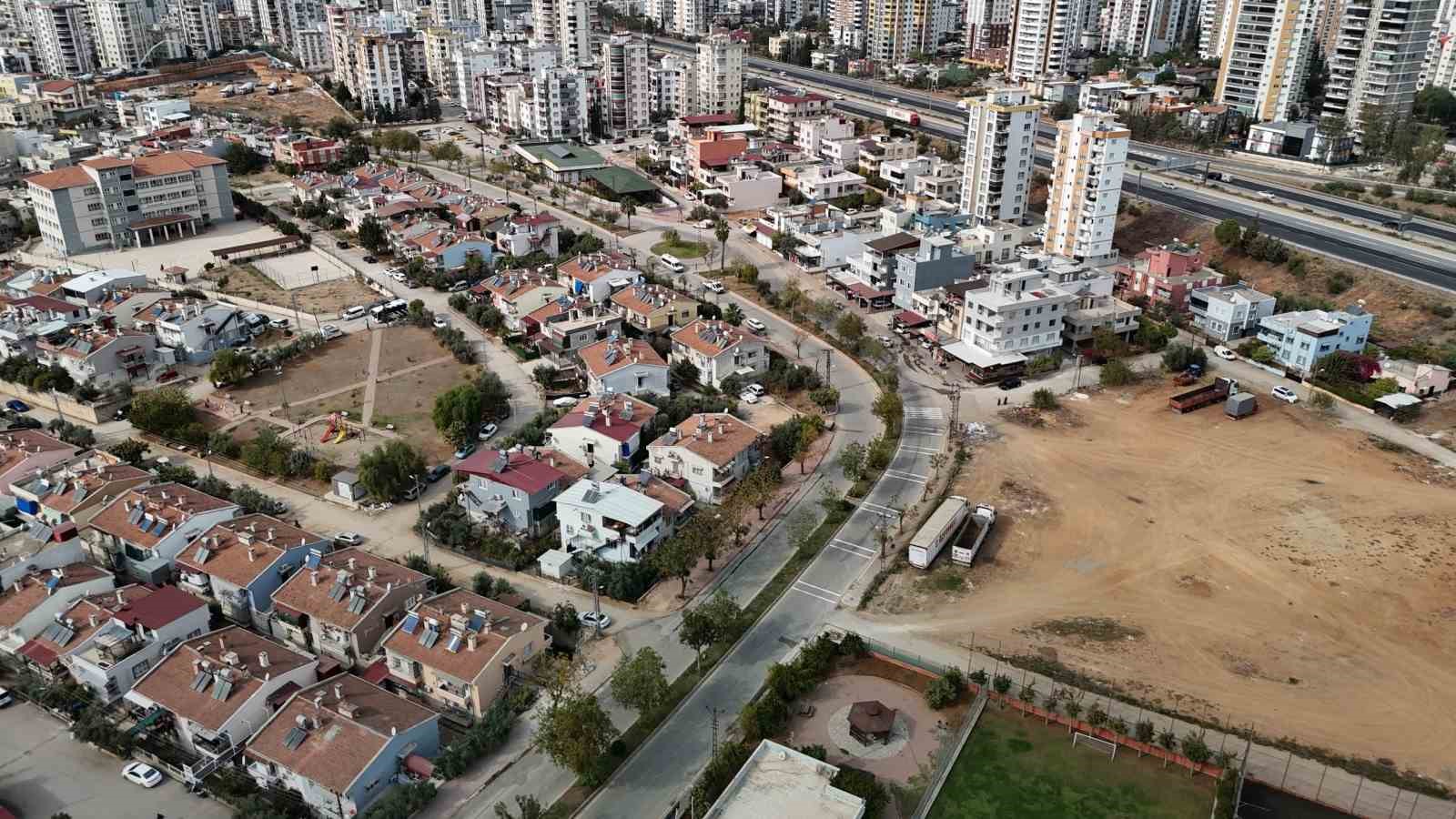 Adana’da keskin viraj tehlikesi: Esnaf kamera taktırdı, kazaları kaydetti 7 adanada keskin viraj tehlikesi esnaf kamera taktirdi kazalari kaydetti 3 nGRLjfTY