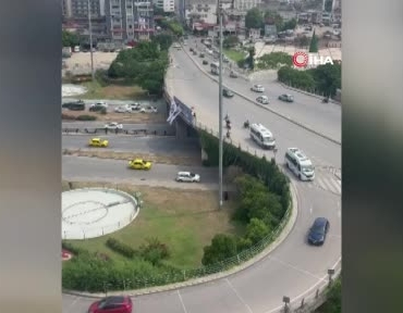 adanada-kopruye-nato-protestosu-icin-pankart-asan-sahis-gozaltina-alindi-b37hBAv9.jpg