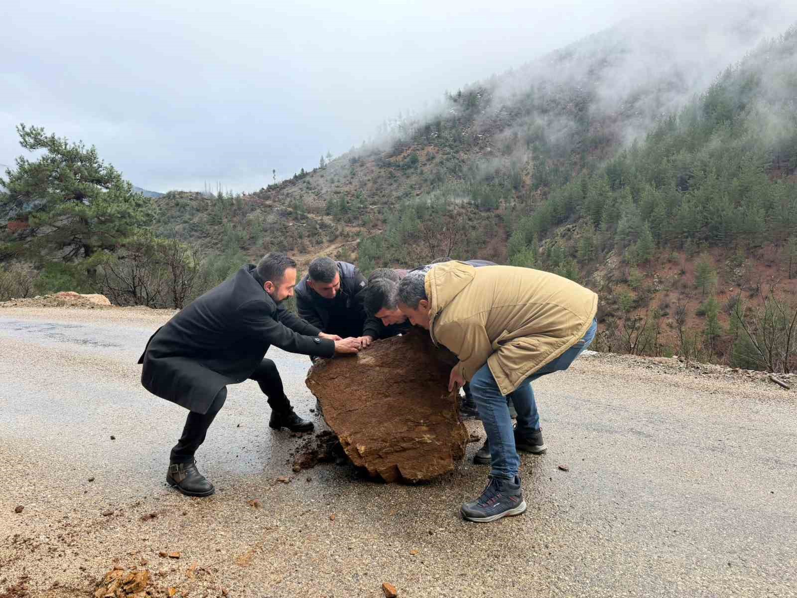 Adana’da kuruyan dereler yağışla coşmaya başladı 6 adanada kuruyan dereler yagisla cosmaya basladi 2