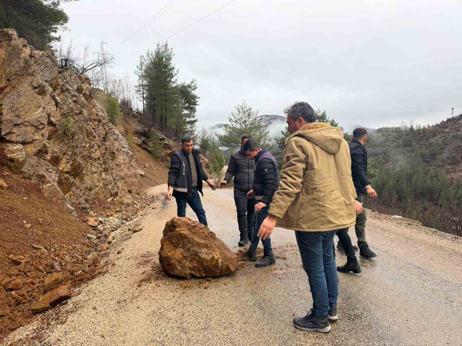 Adana’da kuruyan dereler yağışla coşmaya başladı 7 adanada kuruyan dereler yagisla cosmaya basladi 3 8UPCtAYJ