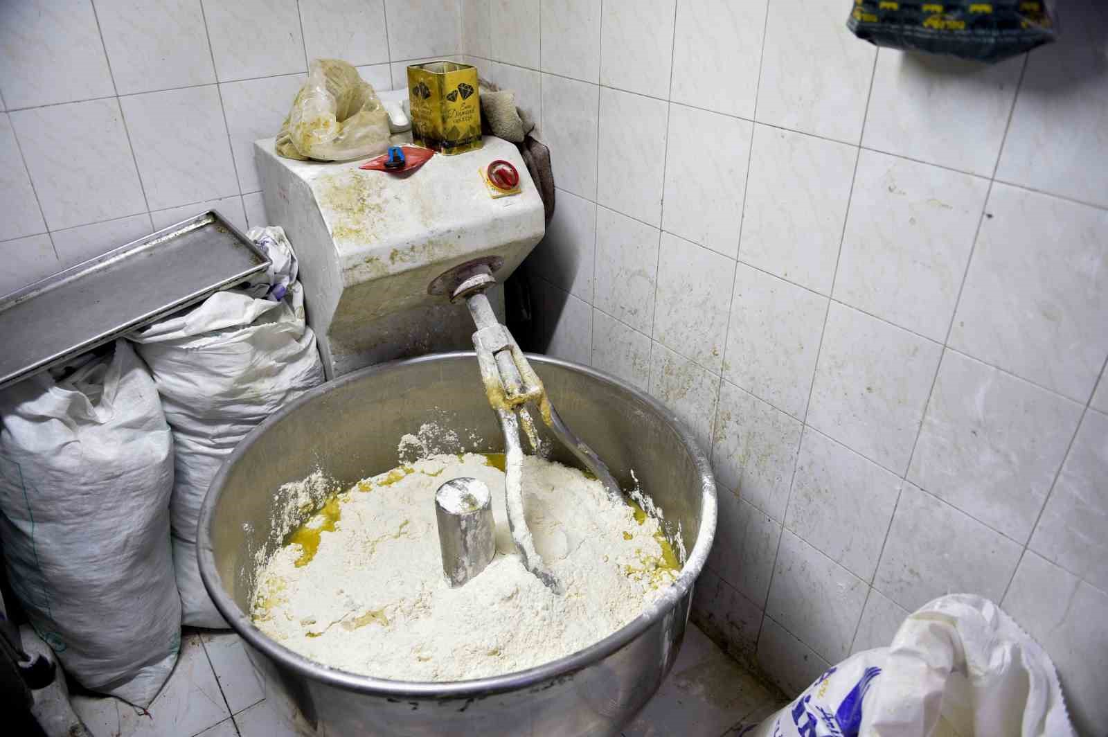 adanada mide bulandiran goruntu firin muhurlendi 7 W39mUrl1