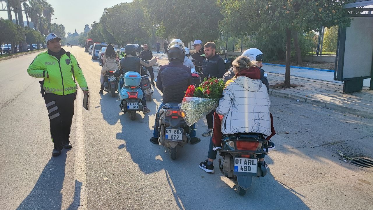 adanada neredeyse durdurulan her iki motosikletliden biri ceza yedi 3