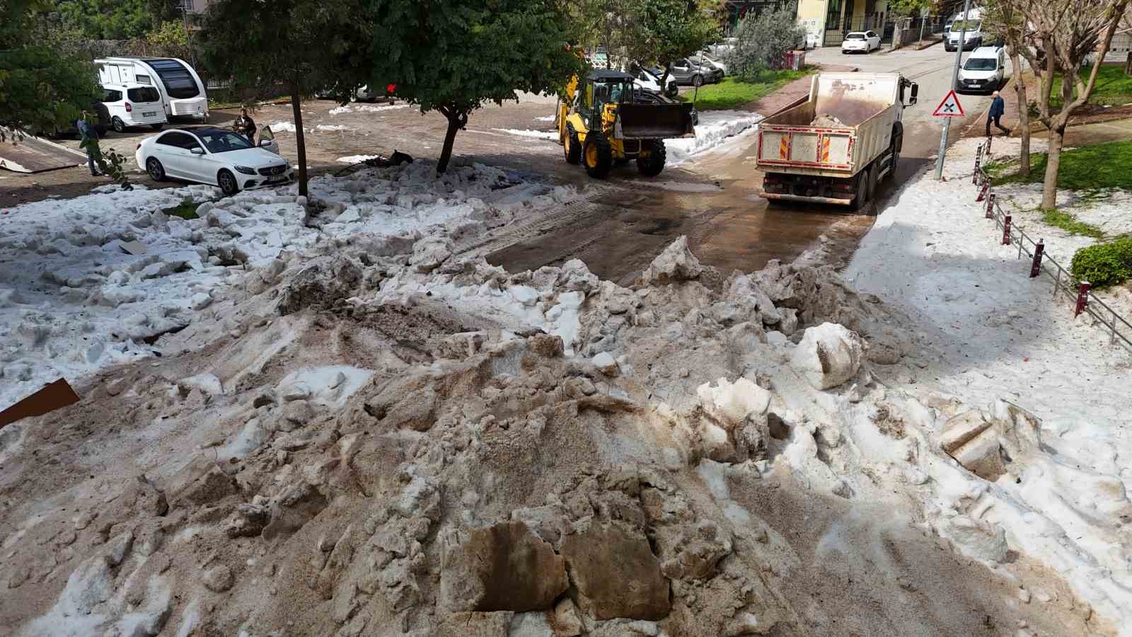 adanada nisan ayinda cocuklarin kar topu keyfi 7 jU19QXXD