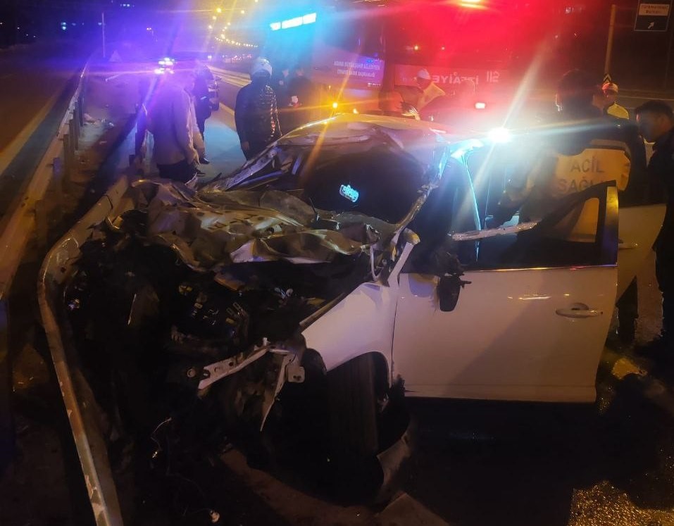 adanada otoyolda trafik kazasi 1 olu 1 7F7QrMzc