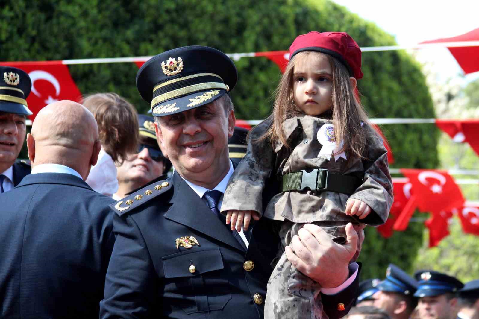 adanada polis korteji nefes kesti 6 2TT29vWk