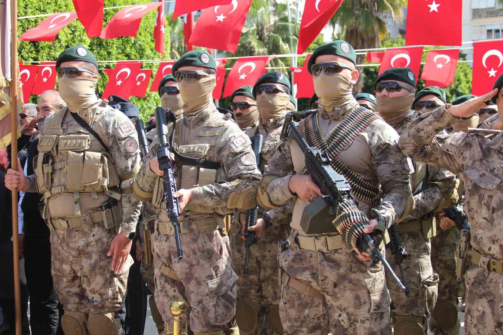 adanada polis korteji nefes kesti 8 td565mXl