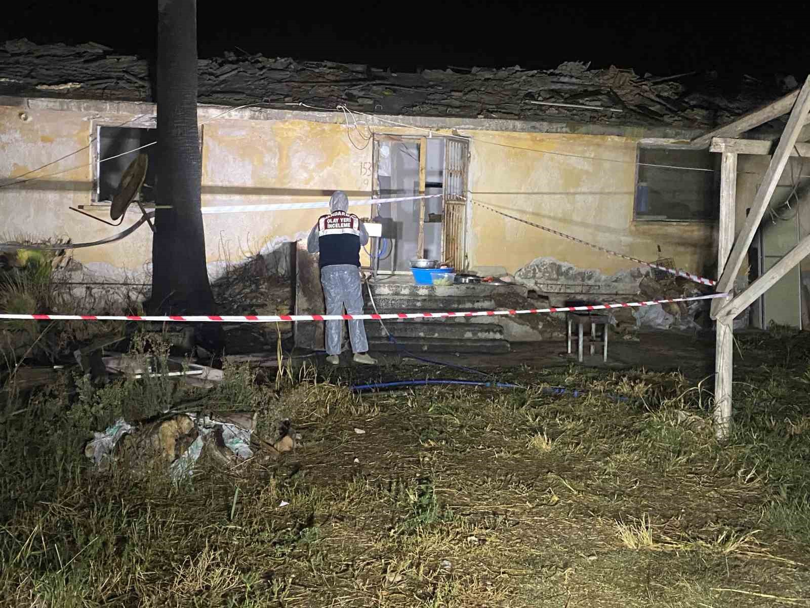 adanada santiyede dehset annesini yaraladi is arkadasini oldurdu 0