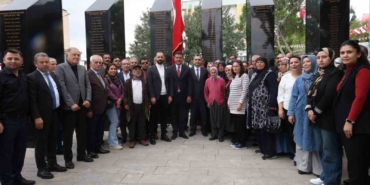 adanada-sehitlik-aniti-dualarla-acildi-PsllRR2x.jpg