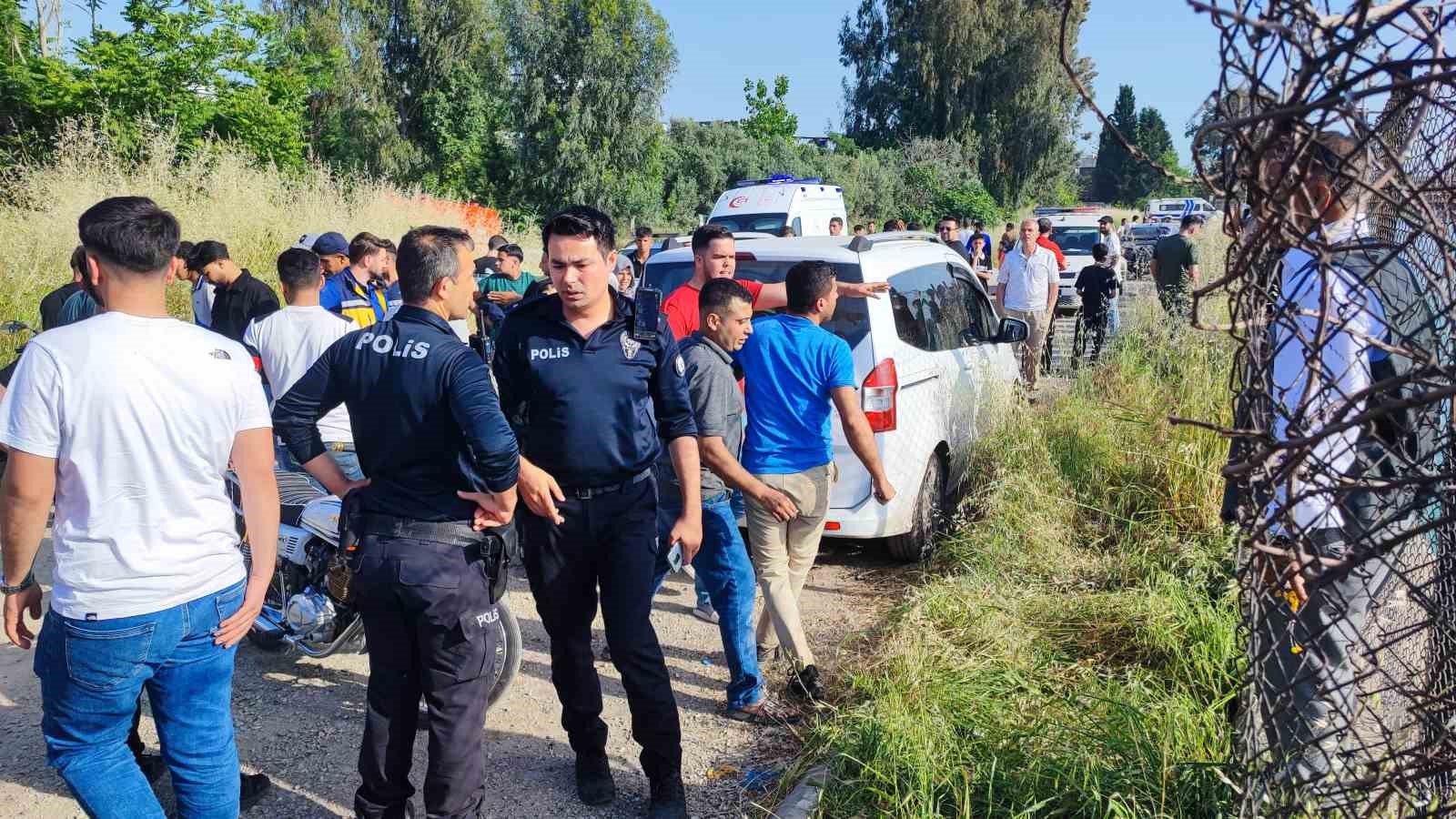 Adana’da serinlemek için girdiği nehirde kaybolan genç hastaneye kaldırıldı 5 adanada serinlemek icin girdigi nehirde kaybolan genc hastaneye kaldirildi 1 dpNIhnRM