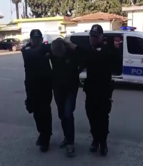 Adana’da Seyhan polisi 264 aranan şahıs ve 34 firari hükümlüyü yakaladı 4 adanada seyhan polisi 264 aranan sahis ve 34 firari hukumluyu yakaladi 0 HKN8MkFN