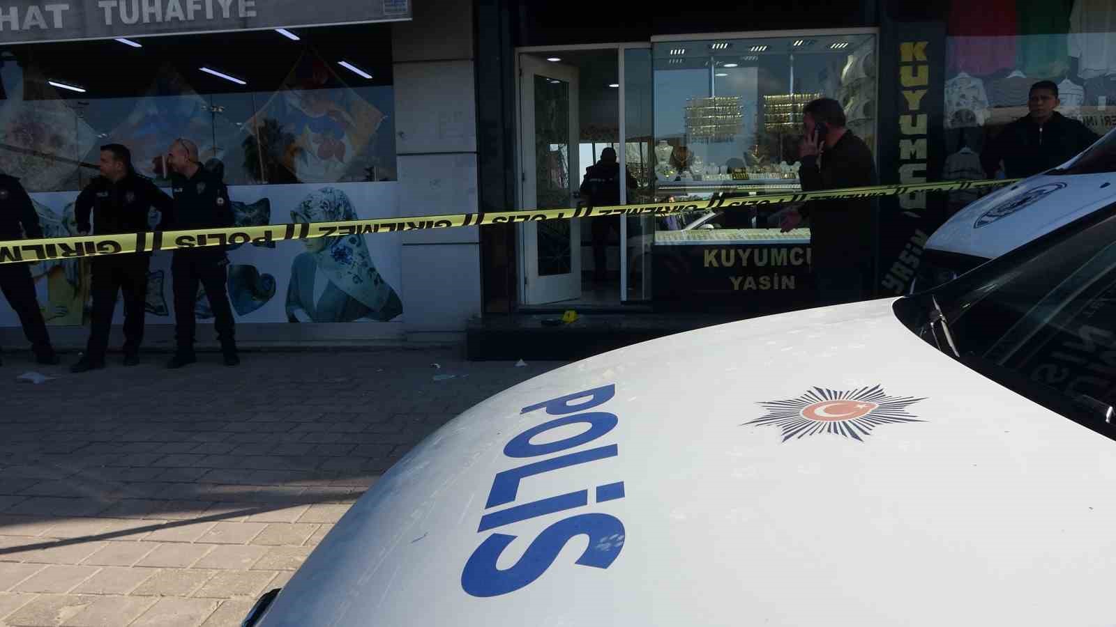 adanada silahli kuyumcu soygunu 1 ybEP2yhv