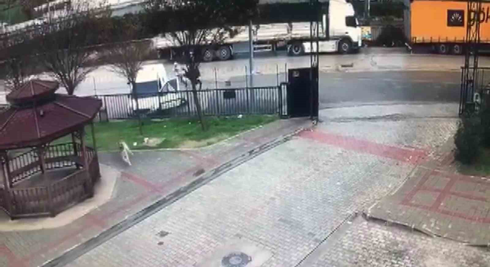 adanada silahli saldiriya ugrayan baba yaralandi 16 yasindaki oglu hayatini kaybetti 0 CseKcqSG