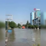 adanada-su-borusu-patladi-yollar-gole-dondu-9p8iExKz.jpg